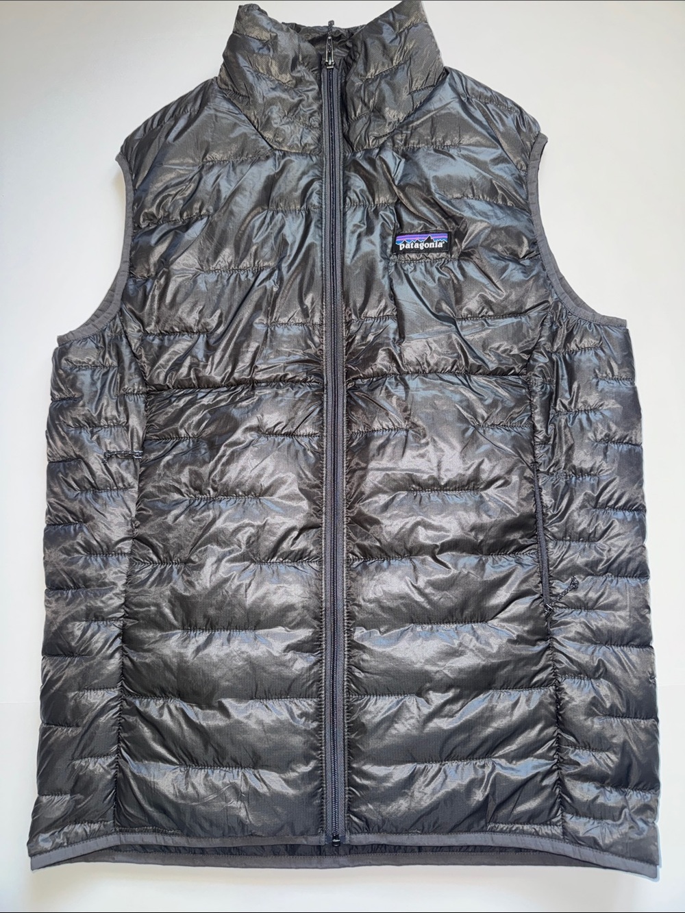 Patagonia Men’s Micro Puff Vest, Size S/Dark gray in Excellent condition